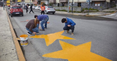 Ushuaia: Familiares de Víctimas de Tránsito repintaron Estrellas Amarillas